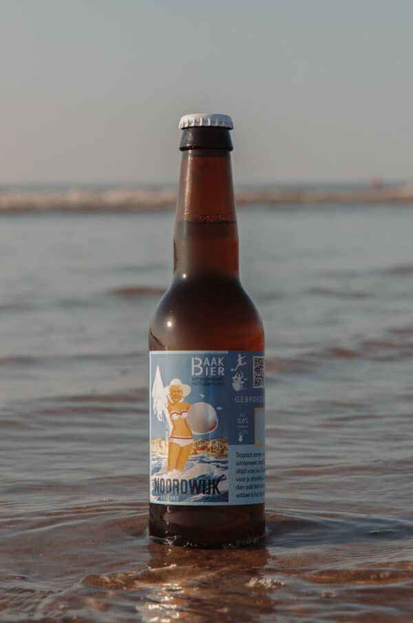 Duinwit Witbier speciaalbier in de Noordwijkse zee